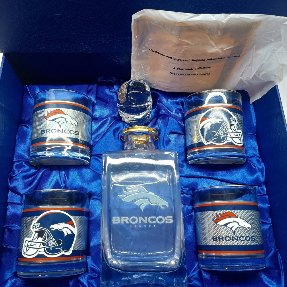 Denver Broncos Football Whiskey Decanter & 4 Glasses Bradford Exchange W/Box COA - Picture 2 of 8